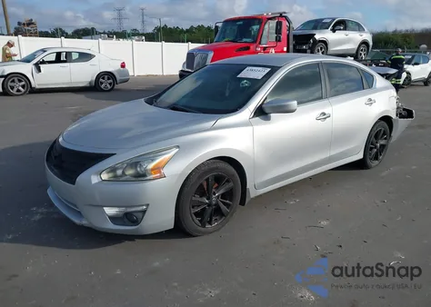 2015 Nissan Altima 2.5 Sv from USA, damaged, VIN 1N4AL3AP2FC158345